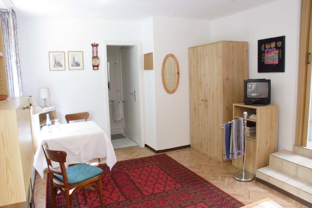 Pension Waldheim Freiburg Ruang foto