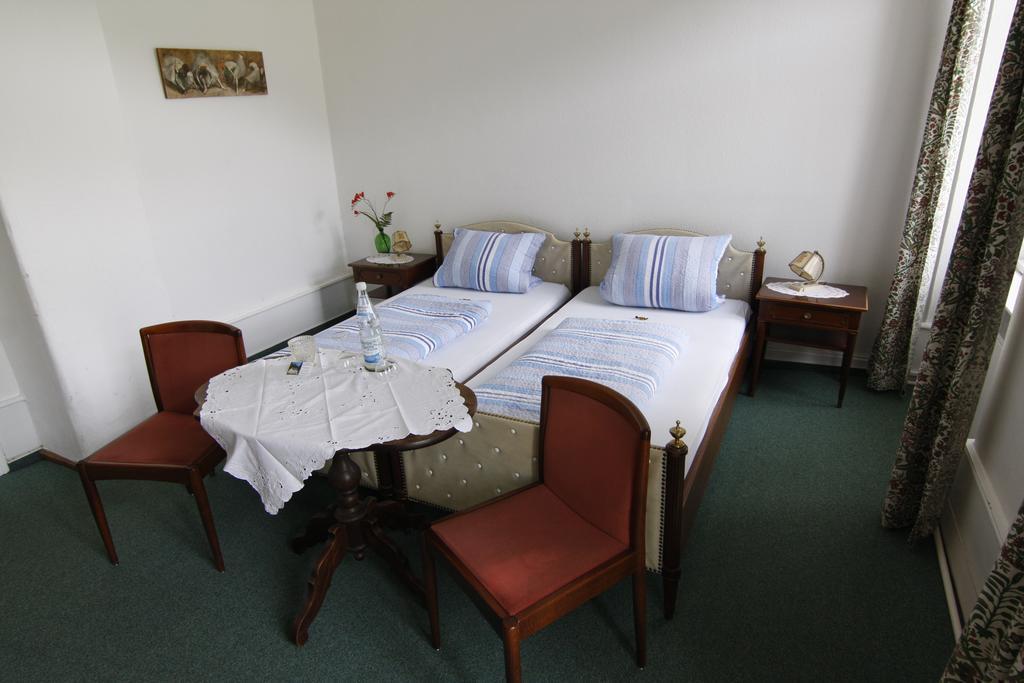 Pension Waldheim Freiburg Ruang foto